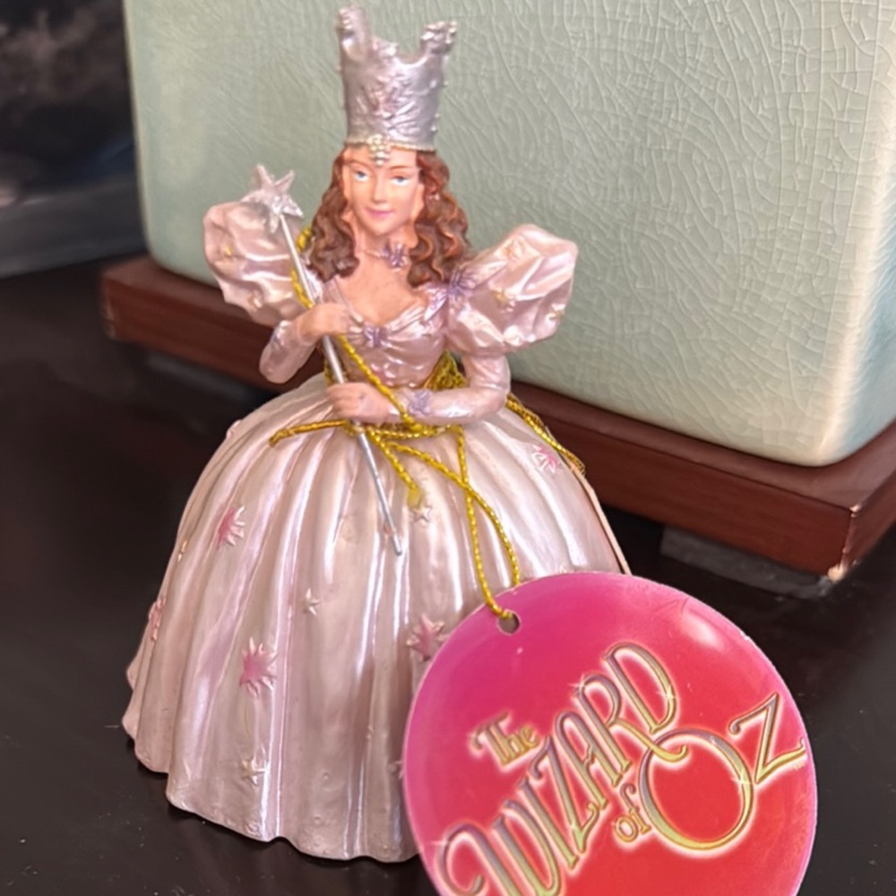 Pink and Silver Decorative Accent Figurine Wizard of Oz Glenda